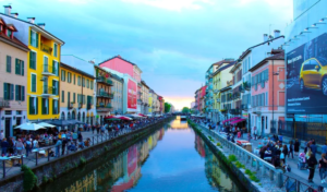 Navigli Milano bruno vespa