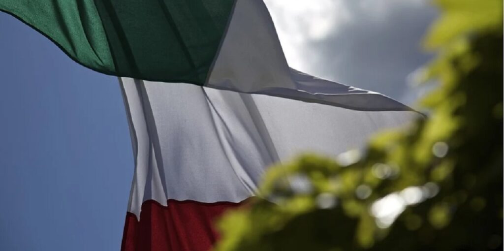 Bandiera italiana, il significato dei tre colori del nostro Paese