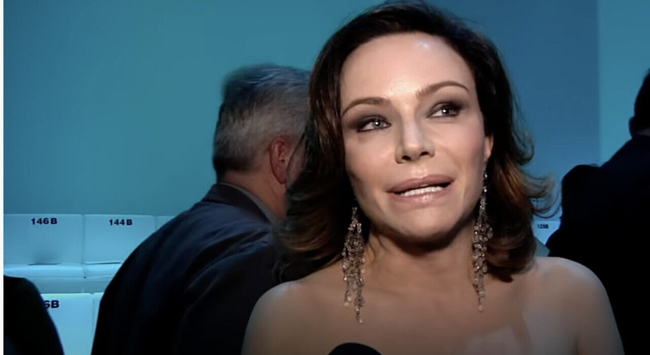Francesca Neri La Malattia Invisibile Ho Pensato Al Suicidio Zon