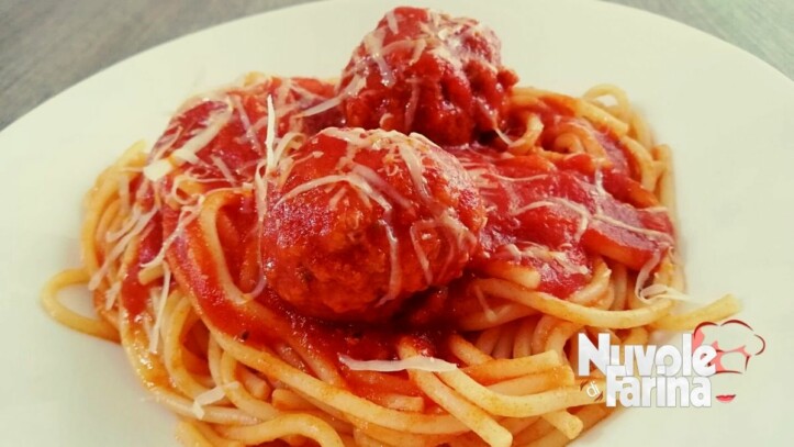 spaghetti e polpette al sugo