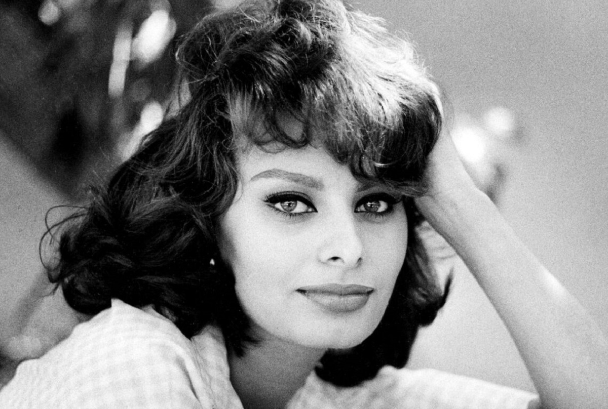 Sophia Loren cade in casa: ricoverata d’urgenza