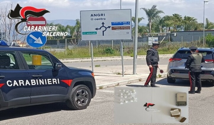 Carabinieri Salerno Angri controlli antidroga