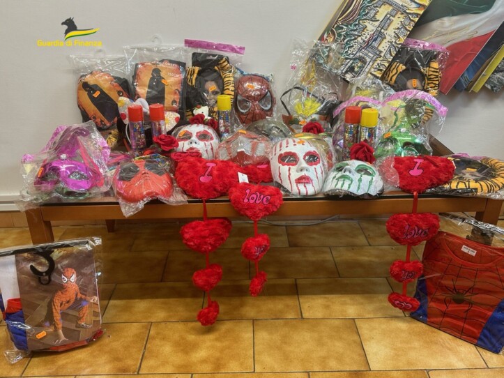 GdF Salerno Carnevale e San Valentino sequestrati prodotti