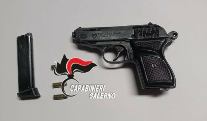 Sarno pistola carabinieri