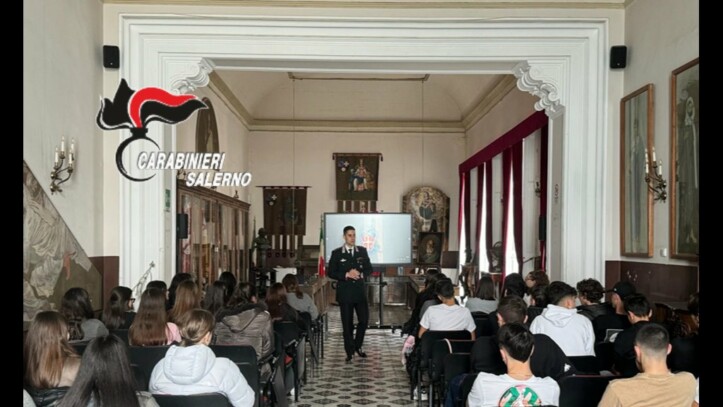 Amalfi, Carabinieri nelle scuole per promuovere la cultura della legalità