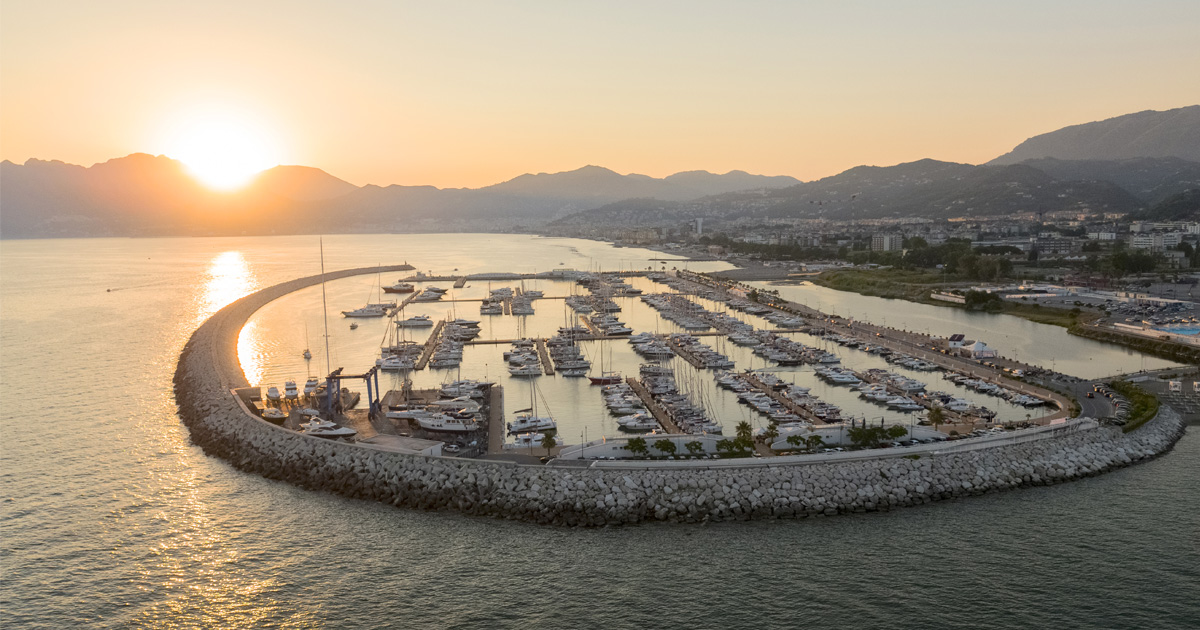 Salerno, venduto terreno vista Marina d’Arechi: continua la riqualificazione urbana