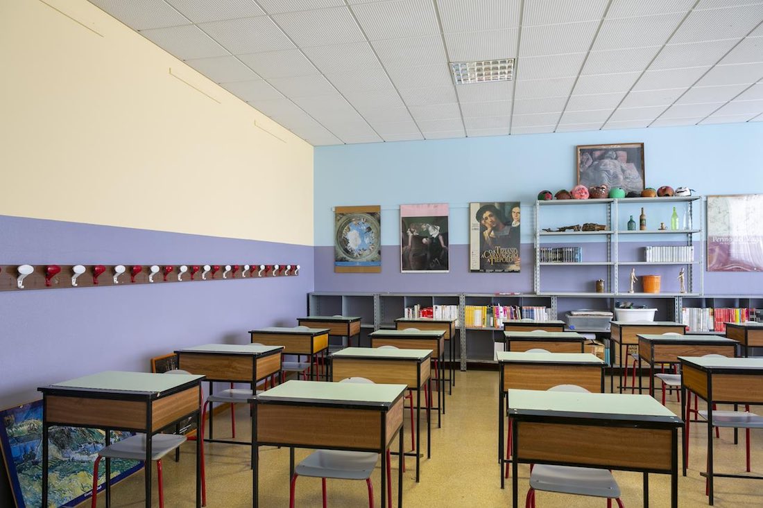 Agropoli, colpo notturno in una scuola: rubati beni per 10mila euro