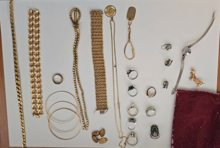 Furto in abitazione con modalità fraudolente ai danni di anziana donna: due arresti