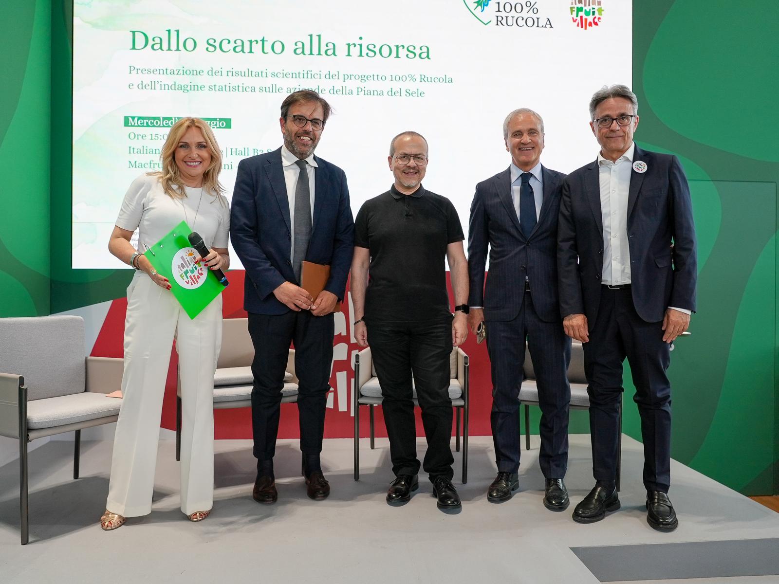 “100% Rucola” al Macfrut 2025: la Fondazione Saccone rileva che fino al 10% della produzione agricola è rappresentata da scarti “100% Rucola” al Macfrut 2025: la Fondazione Saccone rileva che fino al 10% della produzione agricola è rappresentata da scarti