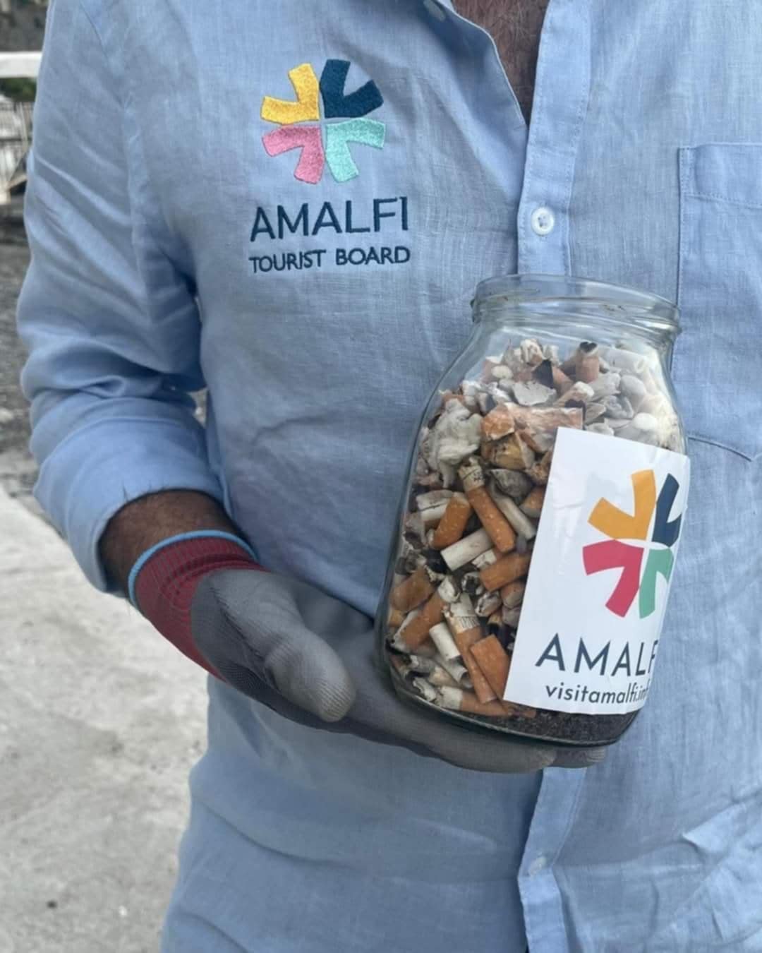 Amalfi installati da Zon.it amalfi installati i raccoglitori per il riciclo dei mozziconi di sigaretta