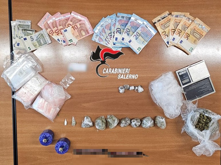 arresto droga scafati sequestrati stupefacenti e materiale esplosivo da Zon.it arresto droga scafati sequestrati stupefacenti e materiale esplosivo